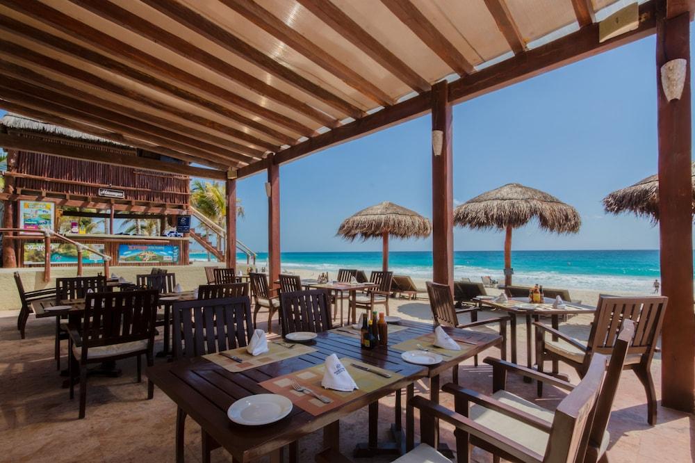 Club Regina Cancun Exterior photo