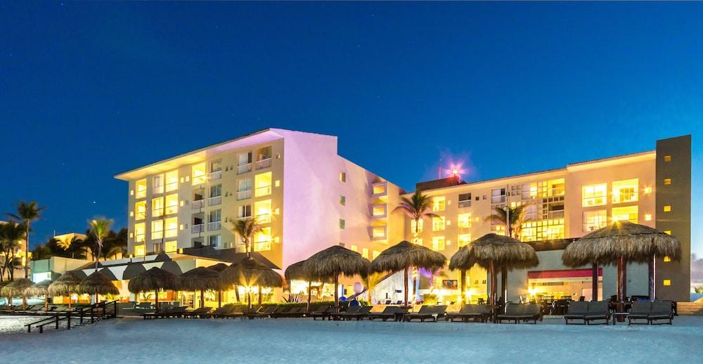 Club Regina Cancun Exterior photo